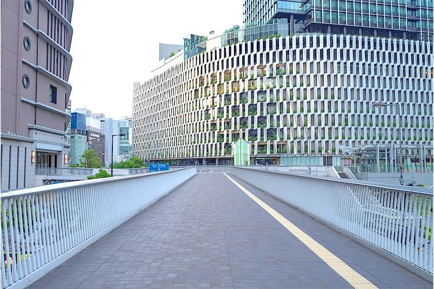 大阪駅前歩道橋